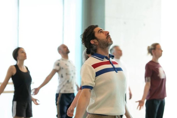 A group of people dancing.