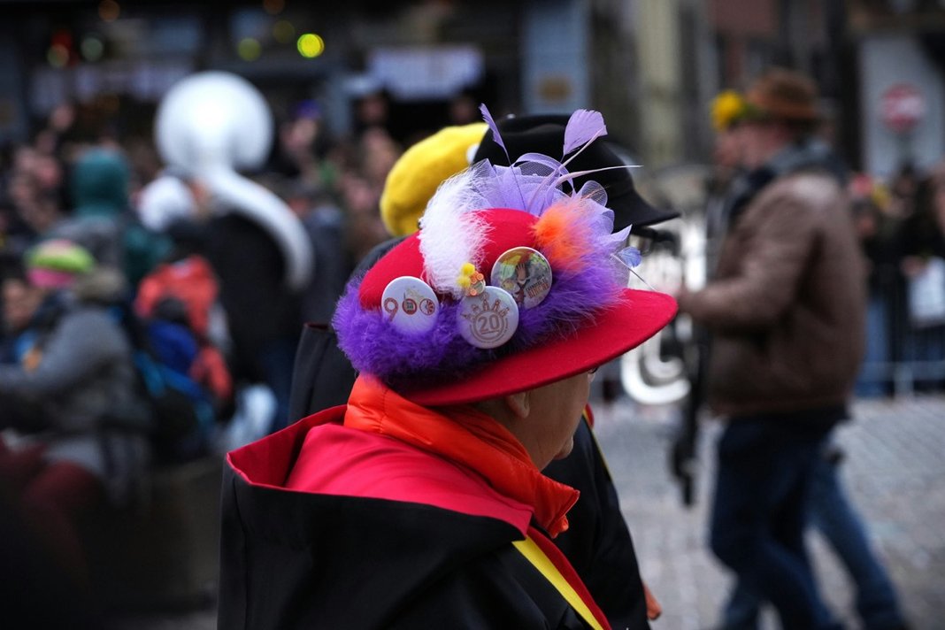Happy Headwear (8-15 yrs)