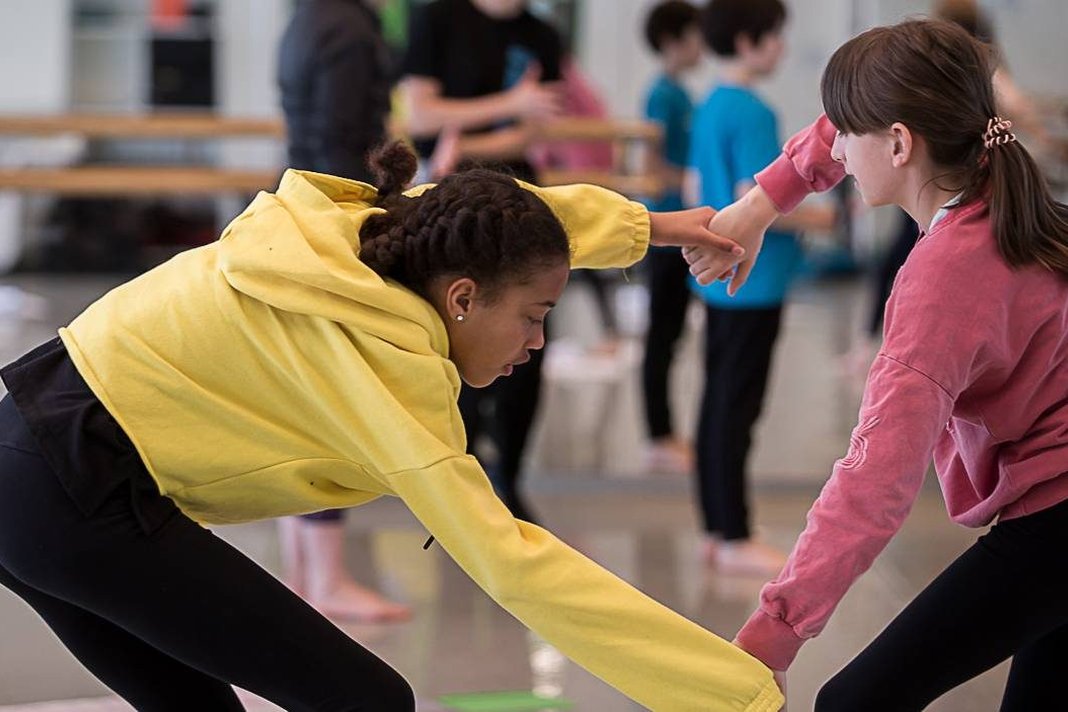 Creative Dance Classes: 10-12yrs (Year 6 & 7)