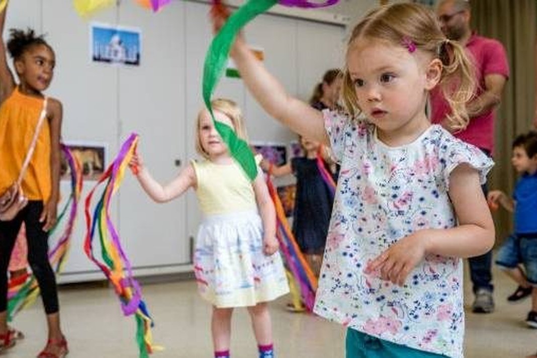 Creative Dance Classes: Carers and Preschoolers (3-4yrs)