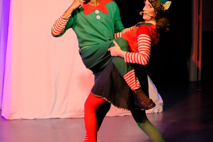 The Elves in action (Father Christmas & The Runaway Reindeer, Dec 2025) photo by Mark Drinkwater