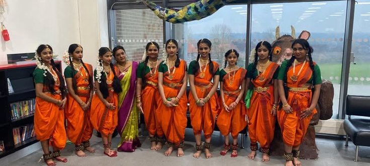Tamil dancers